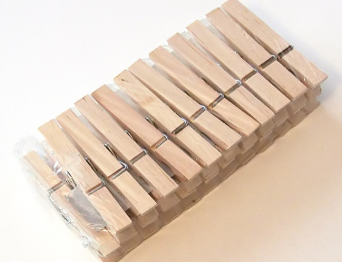 Almacenamiento y organización Almacenamiento y organización de la colada de  larga duración madera de Simply Direct pack de 24 Pinzas de madera para ropa  